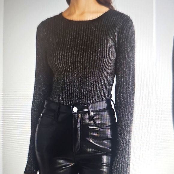 ICHI Tops - NWT ICHI Metallic Crossback Long Sleeved Ribbed Knit Metallic Black Top XL